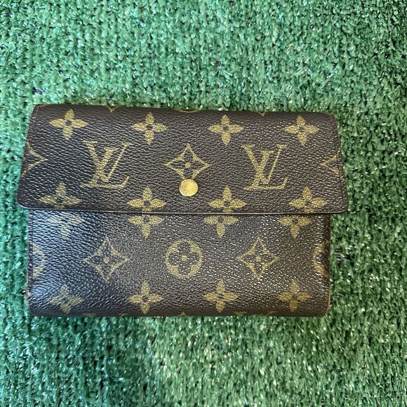 Louis Vuitton LV monogram etui papiers wallet brown vintageauthentic Passport